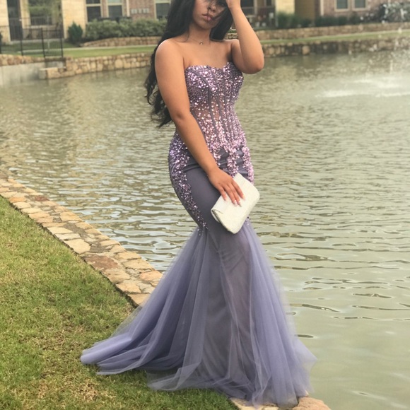 Prom dress!! - Picture 4 of 5